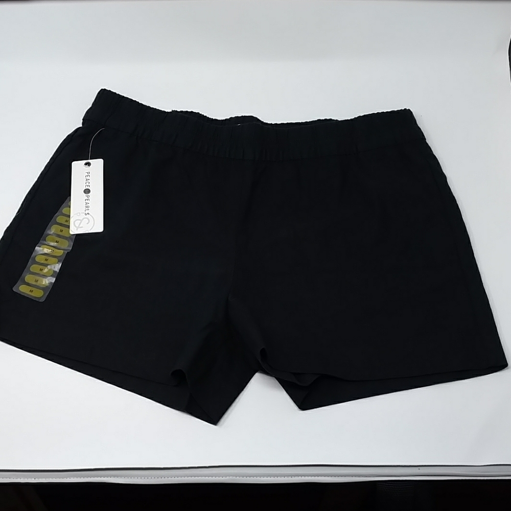 Peace Pearls Women's Pull On Short